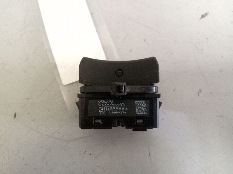 Recambio de interruptor para volvo fh xxx referencia OEM IAM 21211193  
