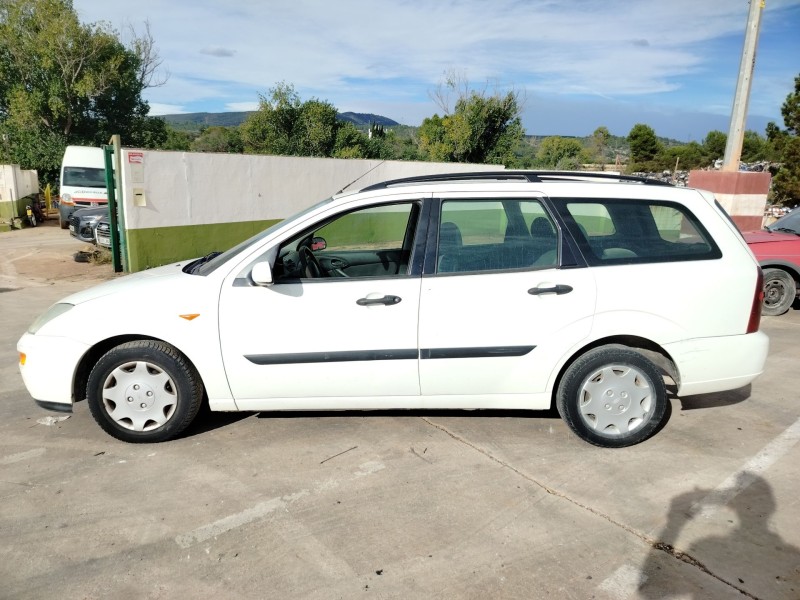 ford focus turnier (cak) del año 2001