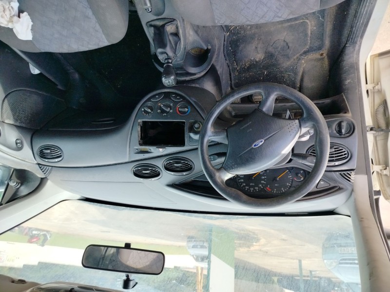 ford focus turnier (cak) del año 2001