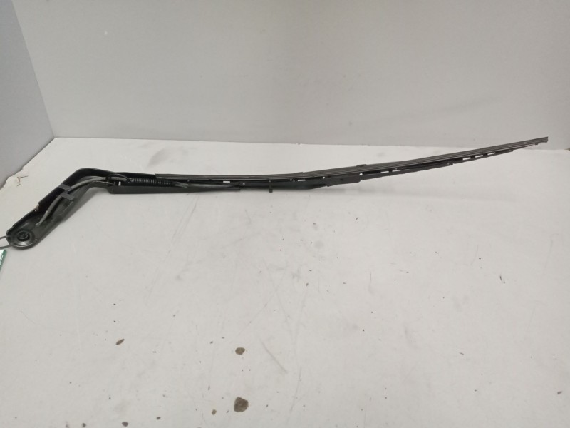 Recambio de brazo limpia delantero para volvo fh xxx referencia OEM IAM 82485664  