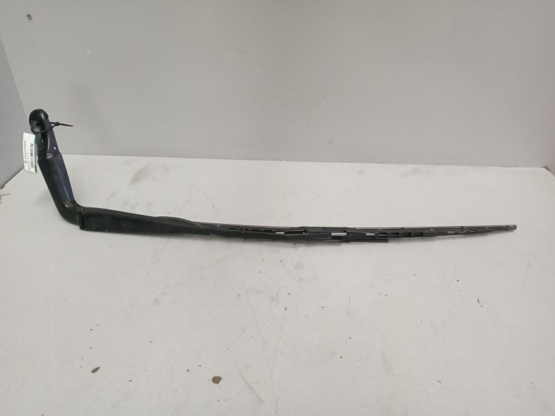 Recambio de brazo limpia delantero para volvo fh xxx referencia OEM IAM 82485664  