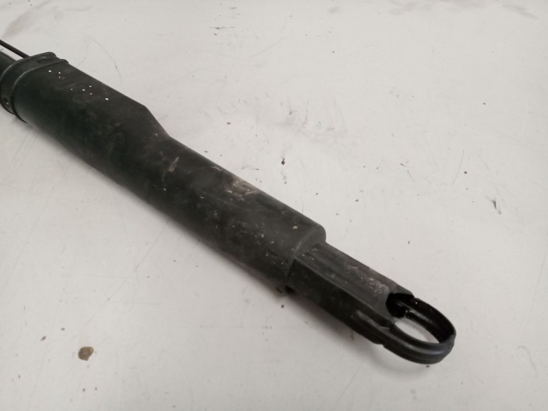 Recambio de brazo elevacion cabina para renault hr xxx.18/26 premium 01 referencia OEM IAM 5010316793  