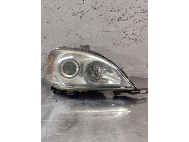 Recambio de faro derecho para mercedes-benz clase m (w163) ml 270 cdi (163.113) referencia OEM IAM 22315600  