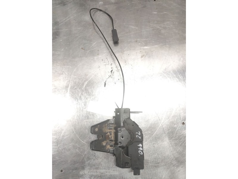 Recambio de cerradura maletero / porton para bmw serie 1 berlina (e81/e87) 120d referencia OEM IAM 8196401  
