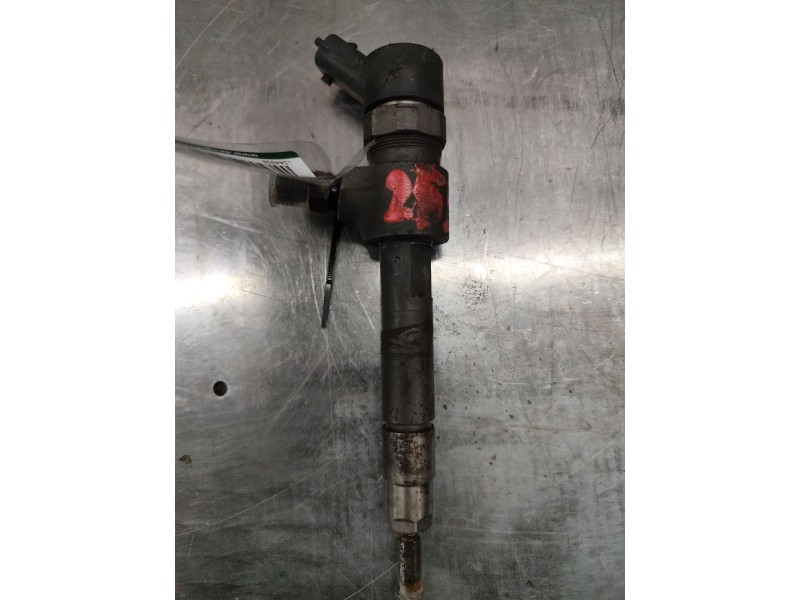 Recambio de inyector para opel vectra c (z02) 1.9 cdti (f69) referencia OEM IAM 0445110165  
