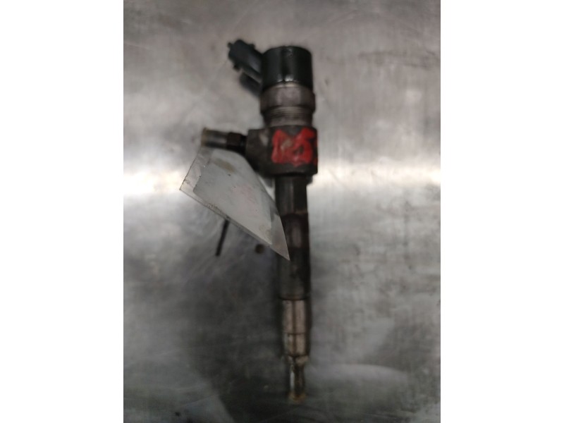 Recambio de inyector para opel vectra c (z02) 1.9 cdti (f69) referencia OEM IAM 0445110165  