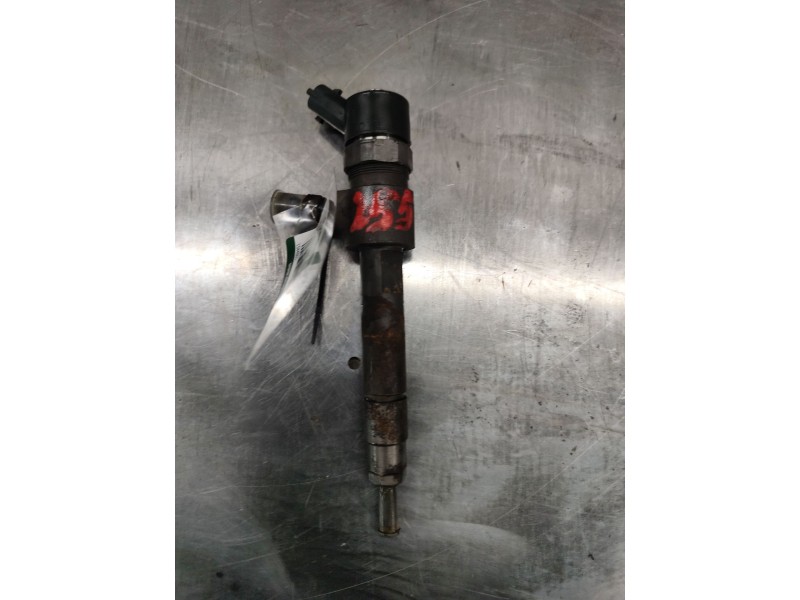 Recambio de inyector para opel vectra c (z02) 1.9 cdti (f69) referencia OEM IAM 0445110165  