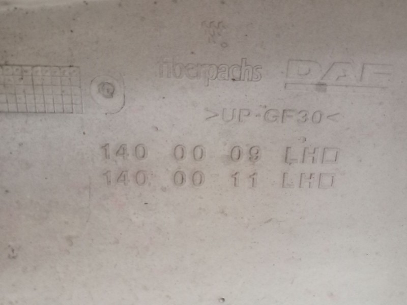 Recambio de deflector izquierdo para daf serie xf105.xxx 12.9 diesel referencia OEM IAM 1400009  
