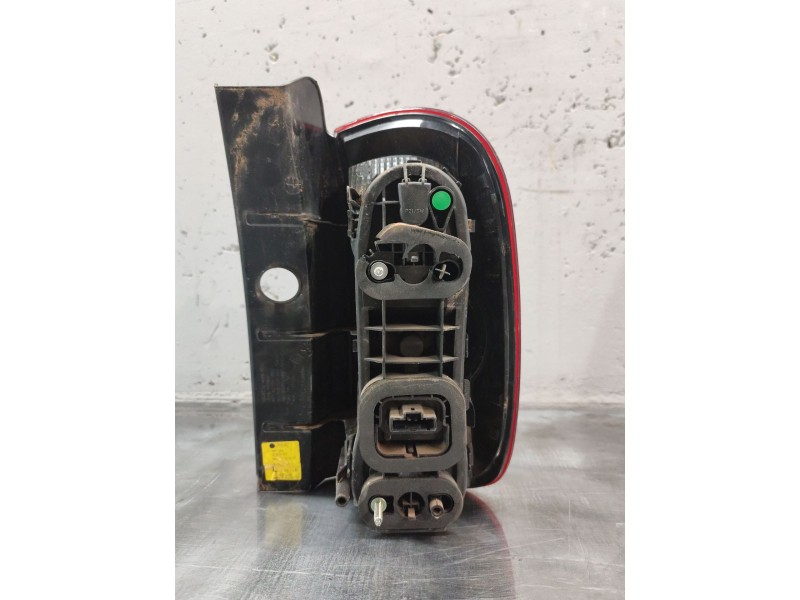 Recambio de piloto trasero izquierdo para dacia duster ambiance 4x2 referencia OEM IAM   