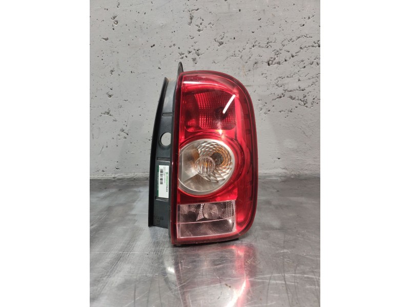 Recambio de piloto trasero derecho para dacia duster ambiance 4x2 referencia OEM IAM   