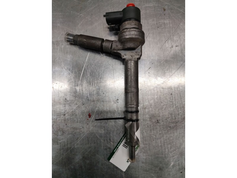 Recambio de inyector para opel astra h berlina cosmo referencia OEM IAM 0445110175  
