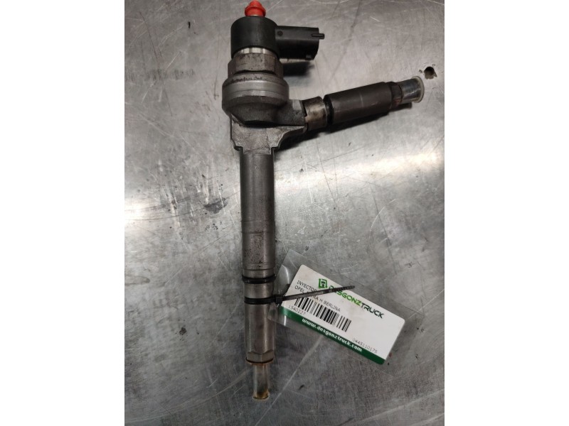 Recambio de inyector para opel astra h berlina cosmo referencia OEM IAM 0445110175  