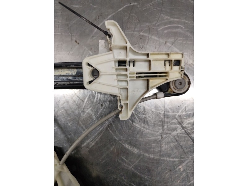 Recambio de elevalunas trasero izquierdo para volkswagen polo v (6r1, 6c1) 1.6 tdi referencia OEM IAM e850201  