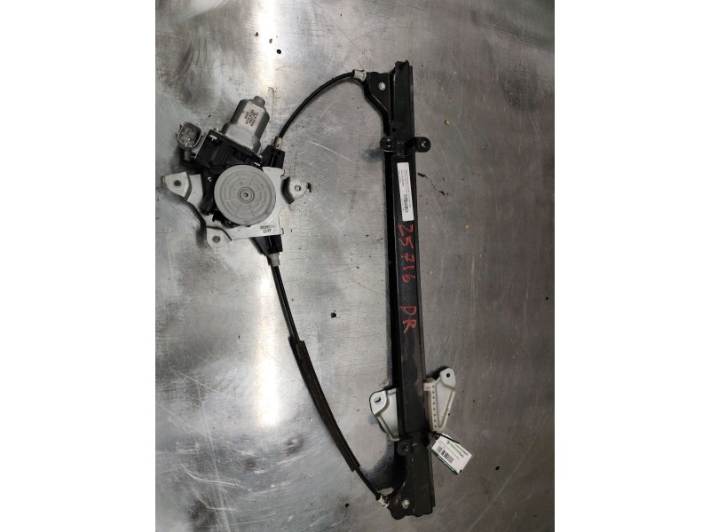 Recambio de elevalunas delantero derecho para bmw 1 (e81) 118 d referencia OEM IAM   