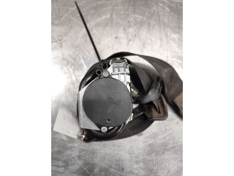Recambio de cinturon seguridad delantero derecho para dacia duster ambiance 4x2 referencia OEM IAM 609979300  
