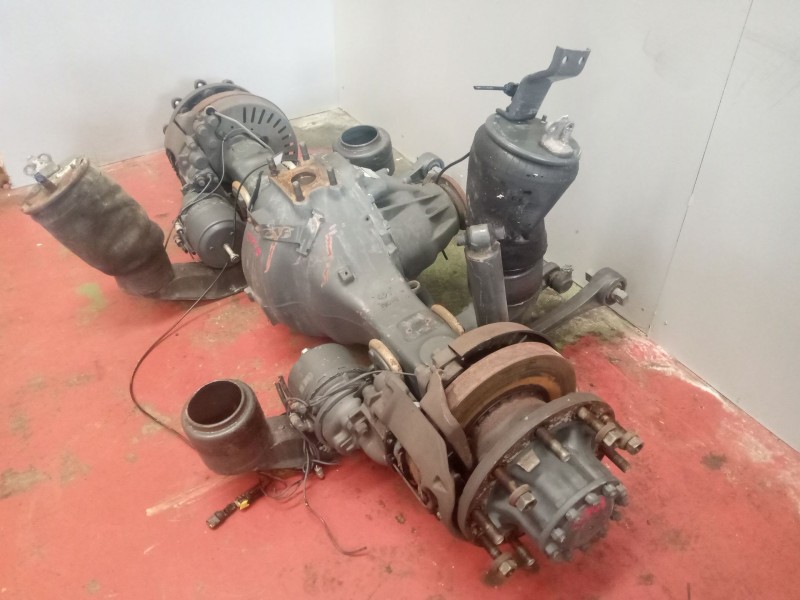 Recambio de diferencial trasero para volvo fh xxx referencia OEM IAM 23568461  