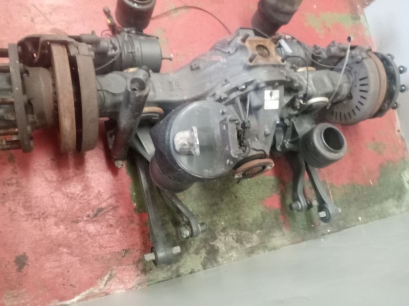 Recambio de diferencial trasero para volvo fh xxx referencia OEM IAM 23568461  