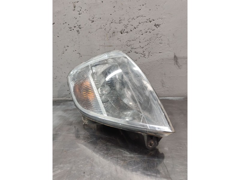 Recambio de faro izquierdo para ford fiesta (cbk) ambiente referencia OEM IAM   