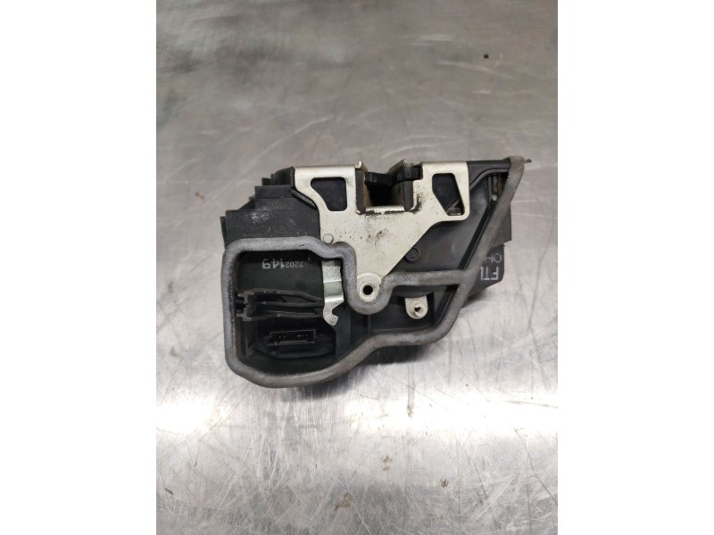 Recambio de cerradura puerta delantera izquierda para bmw 1 (e81) 118 d referencia OEM IAM a046998  