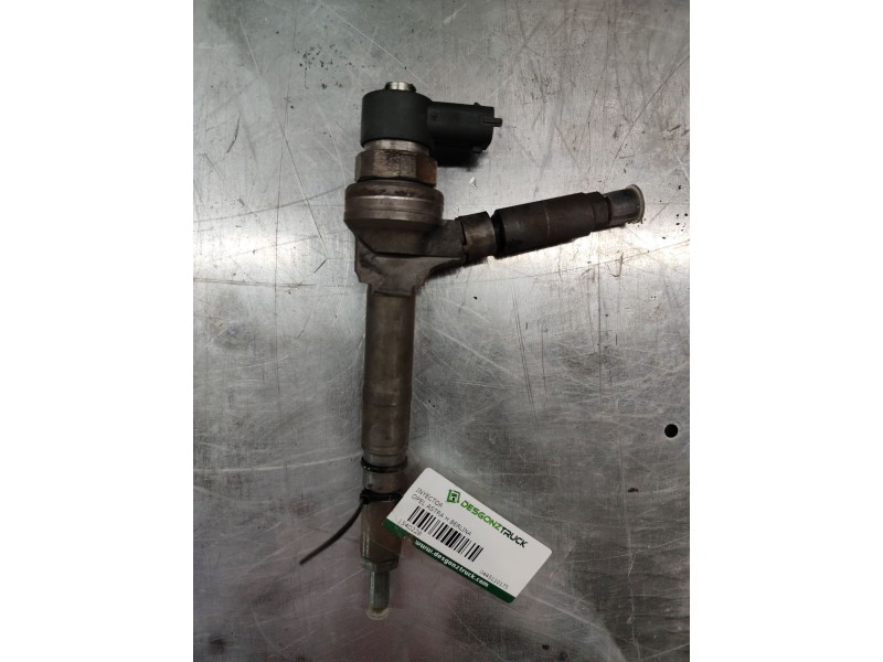 Recambio de inyector para opel astra h berlina cosmo referencia OEM IAM 0445110175  