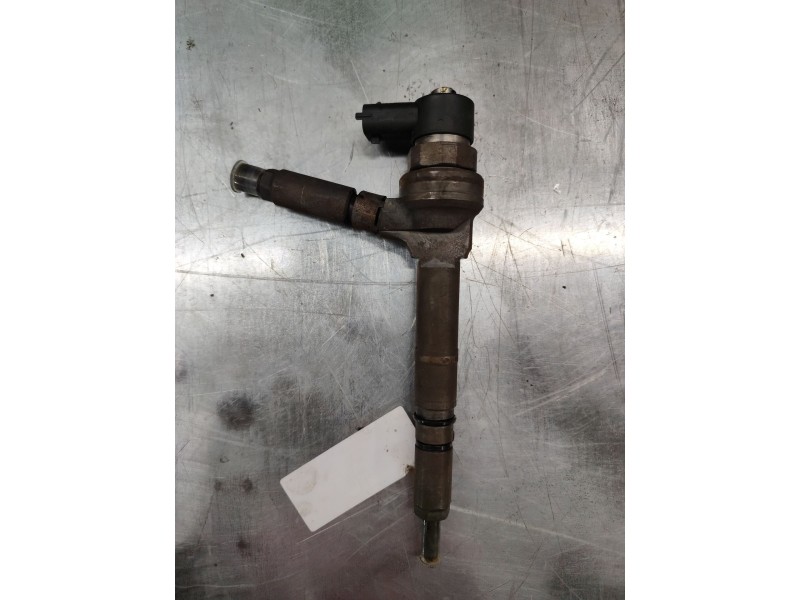 Recambio de inyector para opel astra h berlina cosmo referencia OEM IAM 0445110175  