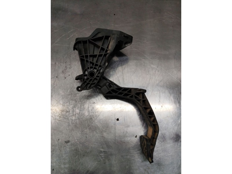 Recambio de pedal embrague para volkswagen polo v (6r1, 6c1) 1.6 tdi referencia OEM IAM 6r1721059aa  