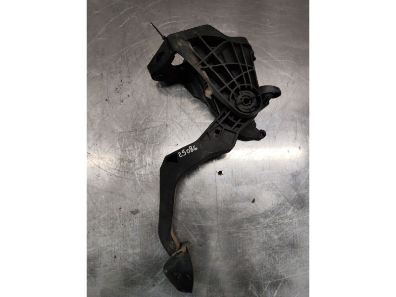 Recambio de pedal embrague para volkswagen polo v (6r1, 6c1) 1.6 tdi referencia OEM IAM 6r1721059aa  