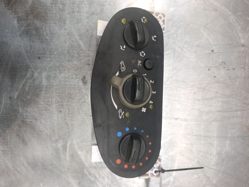 Recambio de mando calefaccion / aire acondicionado para dacia duster ambiance 4x2 referencia OEM IAM 1001639  