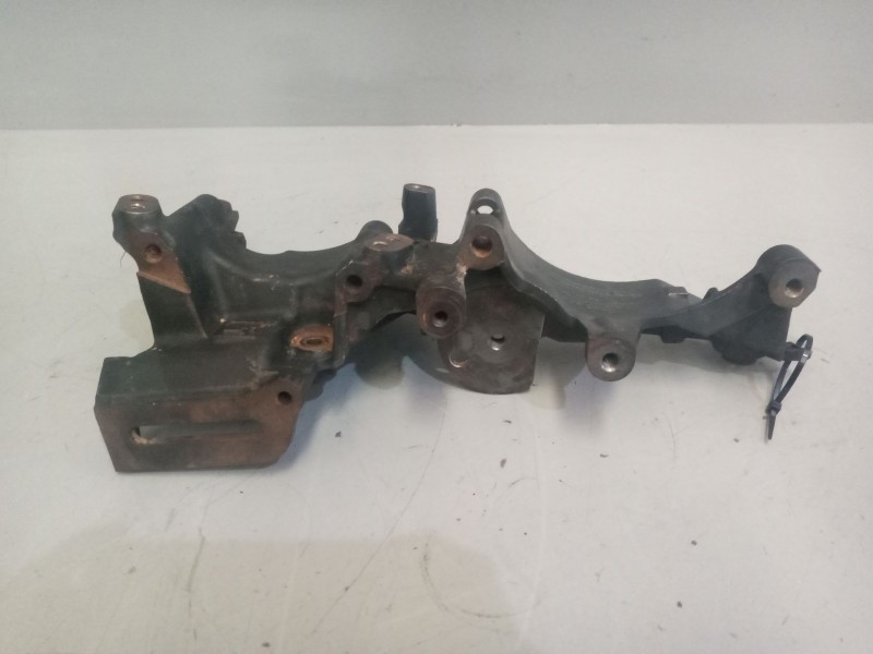 Recambio de soporte alternador para iveco sunrise referencia OEM IAM 0440537  CMB FIAT/IVECO 30F1C