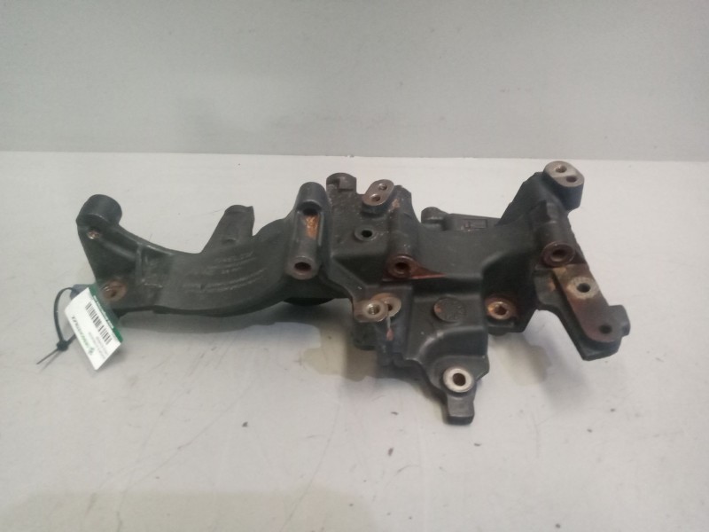 Recambio de soporte alternador para iveco sunrise referencia OEM IAM 0440537  CMB FIAT/IVECO 30F1C