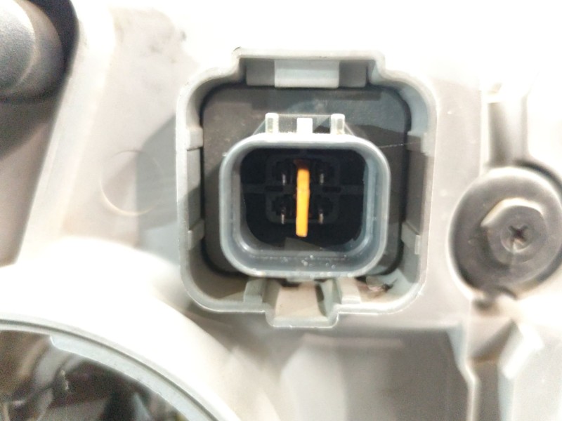 Recambio de faro izquierdo para kia carnival ii (gq) 2.9 crdi referencia OEM IAM lhd9980  