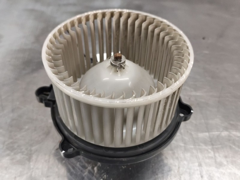 Recambio de ventilador calefaccion para kia carnival ii (gq) 2.9 crdi referencia OEM IAM ppt20  