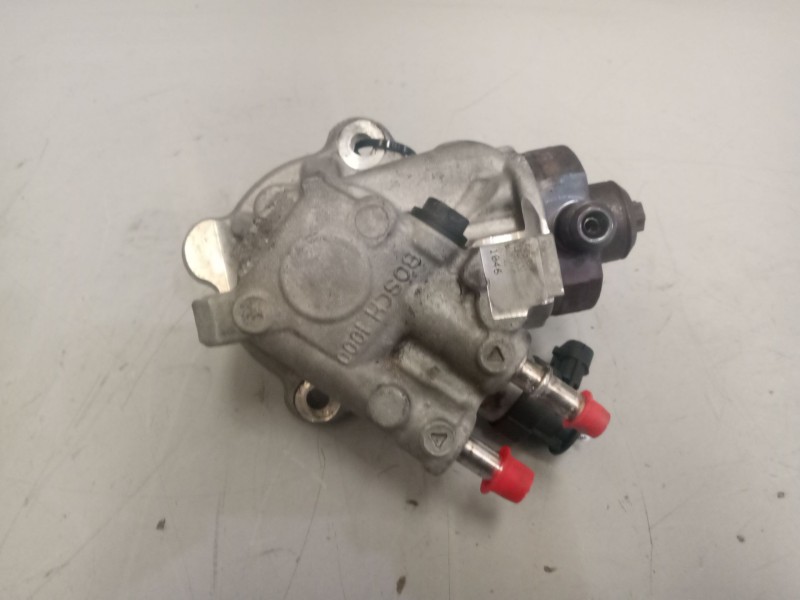 Recambio de bomba inyeccion para iveco sunrise referencia OEM IAM 5801572470  0445010586