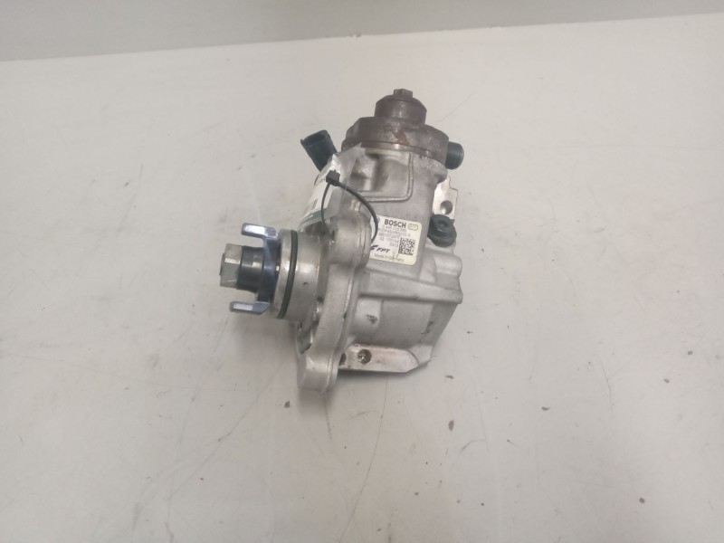 Recambio de bomba inyeccion para iveco sunrise referencia OEM IAM 5801572470  0445010586