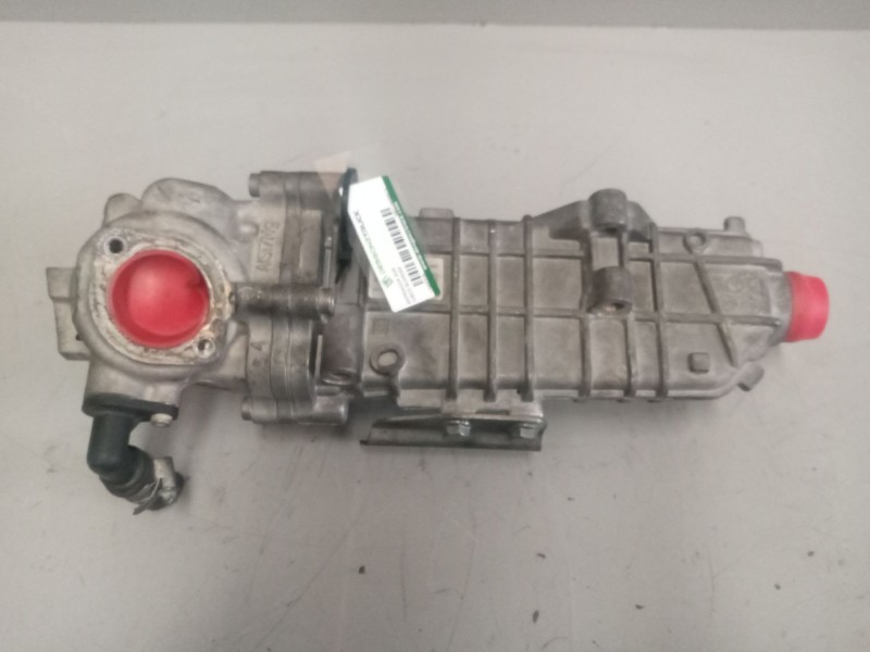 Recambio de enfriador egr para iveco sunrise referencia OEM IAM 5801668925  