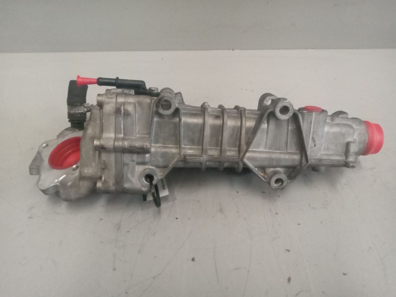 Recambio de enfriador egr para iveco sunrise referencia OEM IAM 5801668925  