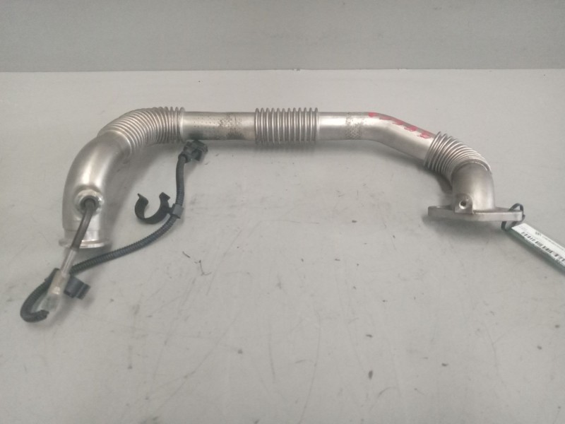 Recambio de tubo para iveco sunrise referencia OEM IAM 5801647605  