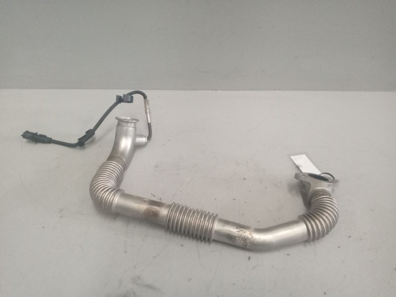 Recambio de tubo para iveco sunrise referencia OEM IAM 5801647605  