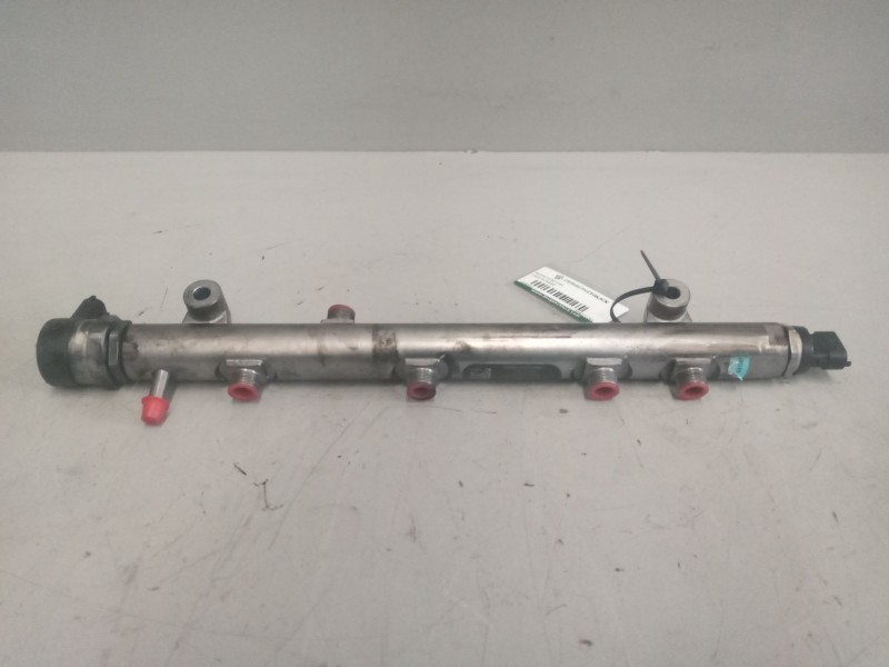 Recambio de rampa inyectora para iveco sunrise referencia OEM IAM 504371261  0445214248