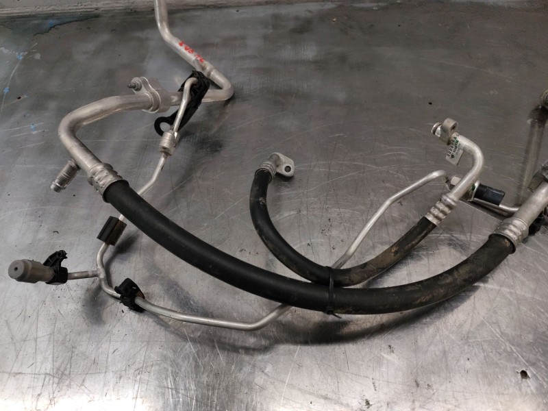 Recambio de tubos aire acondicionado para infiniti q30 1.5 d referencia OEM IAM a2468302615  