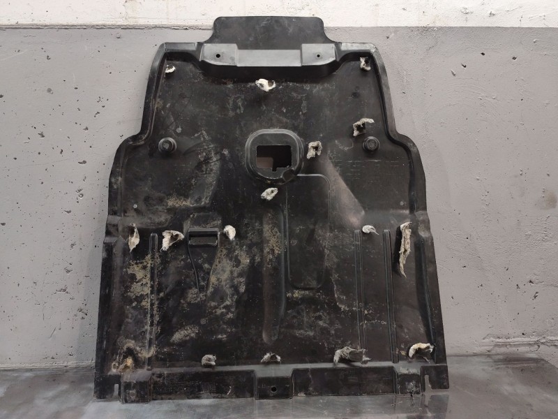 Recambio de cubrecarter para infiniti q30 1.5 d referencia OEM IAM   