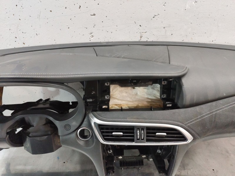 Recambio de salpicadero para infiniti q30 1.5 d referencia OEM IAM   