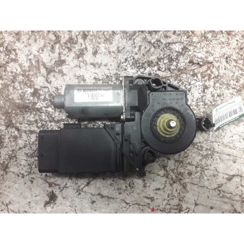 Recambio de motor elevalunas delantero derecho para seat leon (1m1) last edition referencia OEM IAM 9776105415301 0130821764 F00