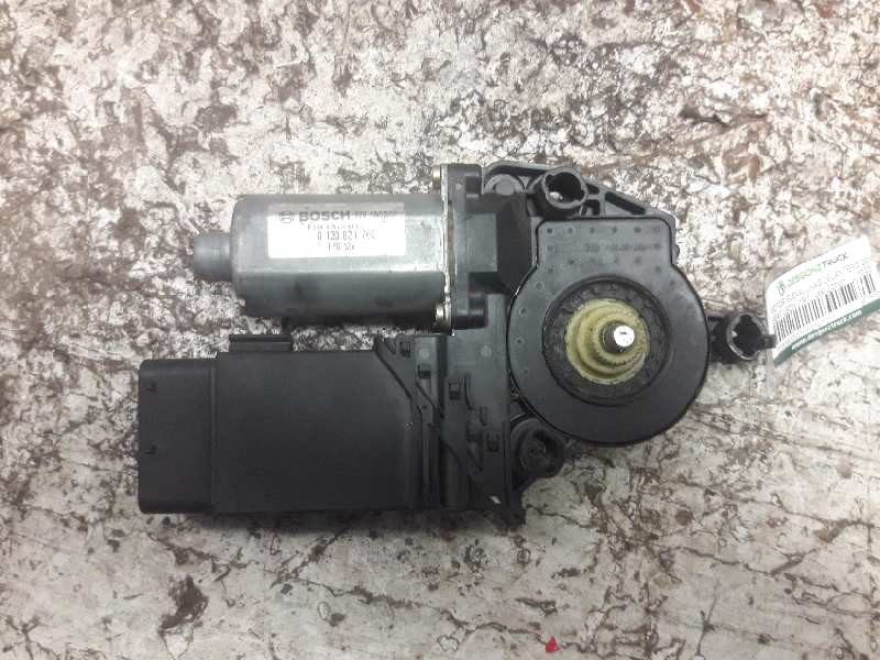 Recambio de motor elevalunas delantero derecho para seat leon (1m1) last edition referencia OEM IAM 9776105415301 0130821764 F00