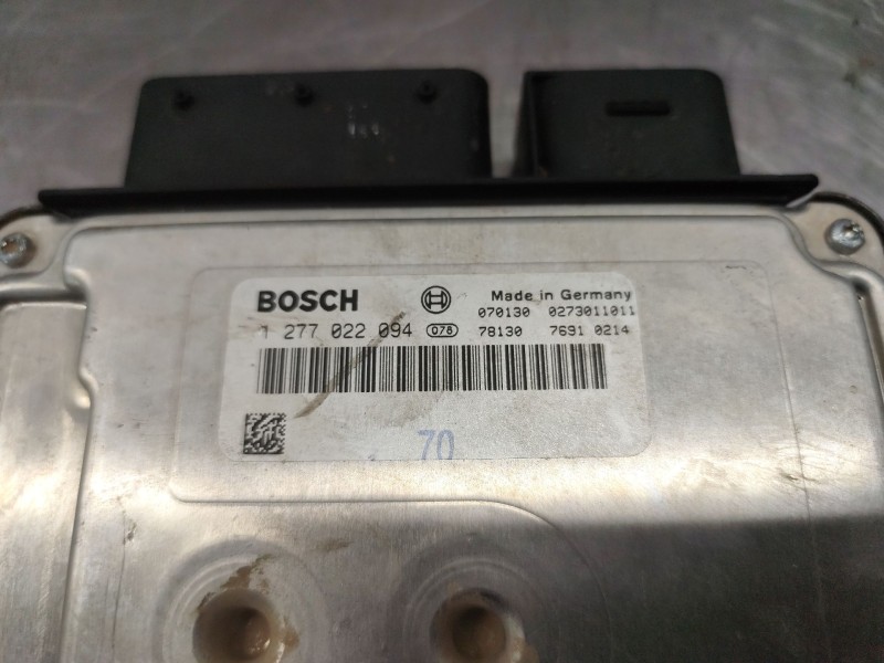 Recambio de centralita motor uce para bmw x5 (e70) xdrive 30 d referencia OEM IAM 1277022094  0701300273011011