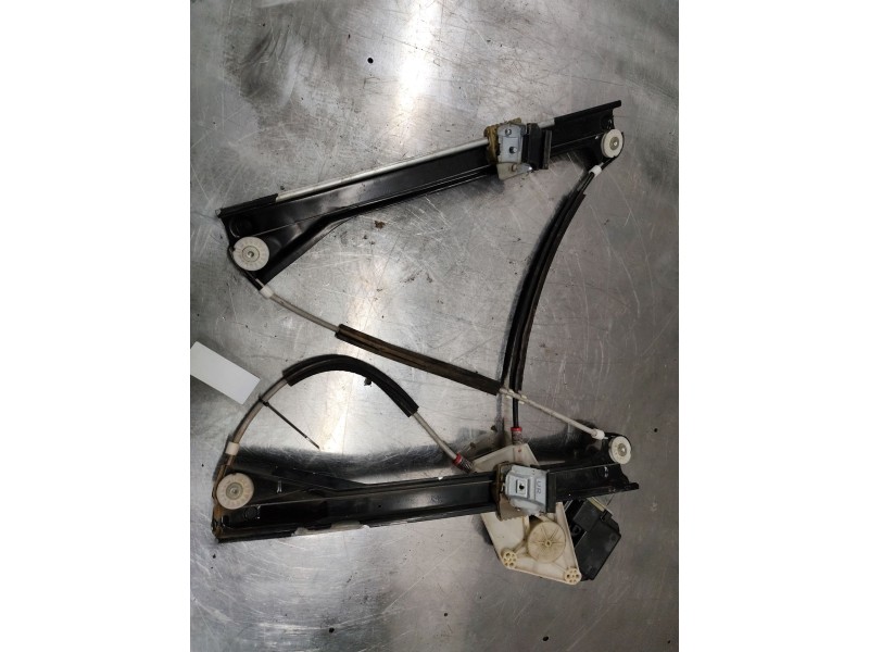 Recambio de elevalunas delantero derecho para volkswagen polo v (6r1, 6c1) 1.6 tdi referencia OEM IAM 0130822530  