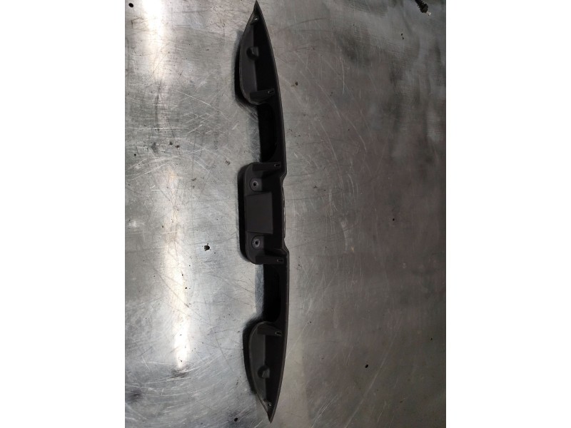 Recambio de molduras traseras para hyundai atos (mx) gls referencia OEM IAM 87311  