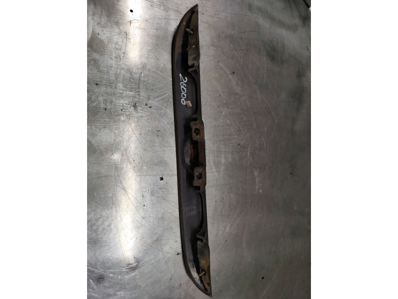 Recambio de molduras traseras para hyundai atos (mx) gls referencia OEM IAM 87311  