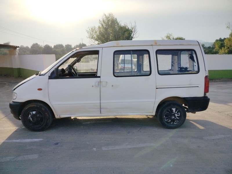 nissan vanette cargo furgoneta (hc 23) del año 1997