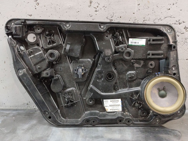 Recambio de elevalunas delantero izquierdo para infiniti q30 1.5 d referencia OEM IAM 807m15db4a  